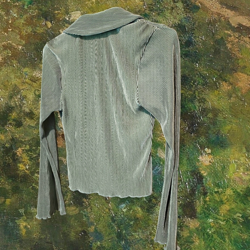 Forever 21 Green Ribbed Button-Up Top - Picture 2 of 6
